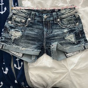 Miss me destructive signature shorts. Size 28
